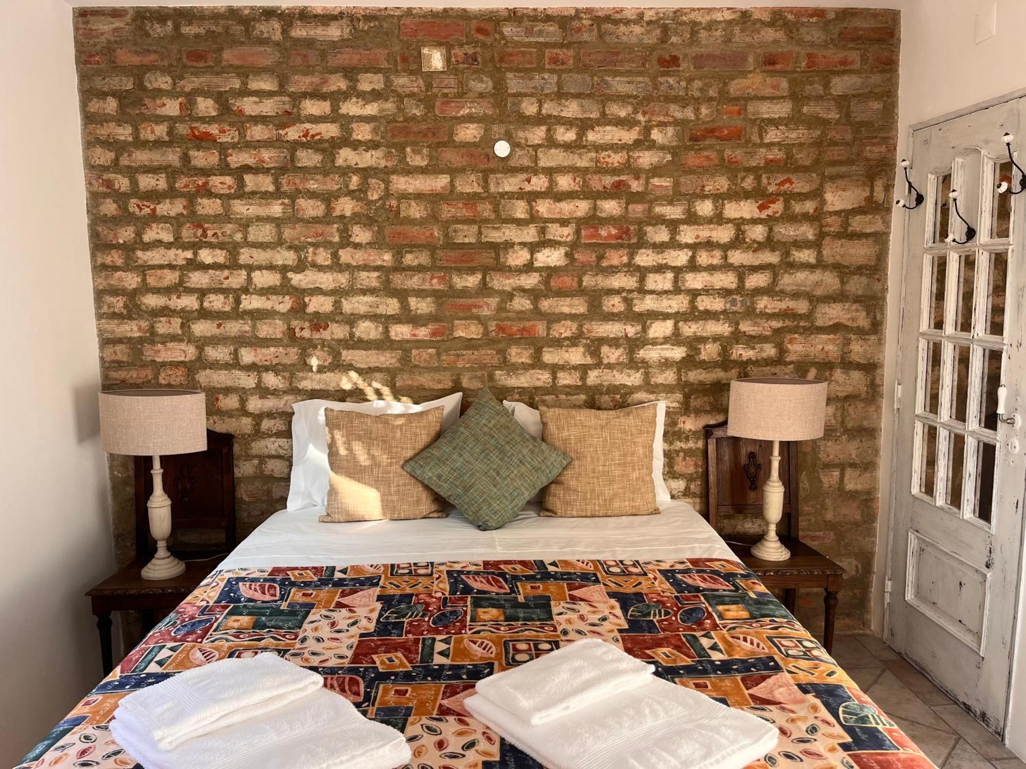 Snug Houseguests Guest house *
