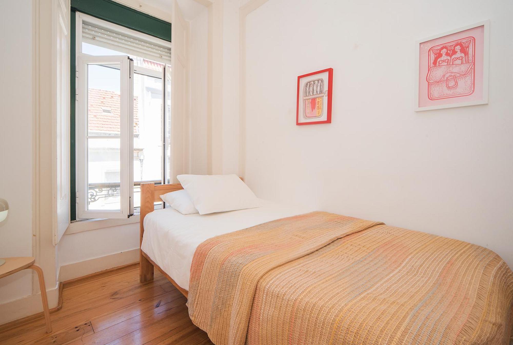 Apartment Com 3 Quartos Muito Acolhedores Nos Anjos Lisbon