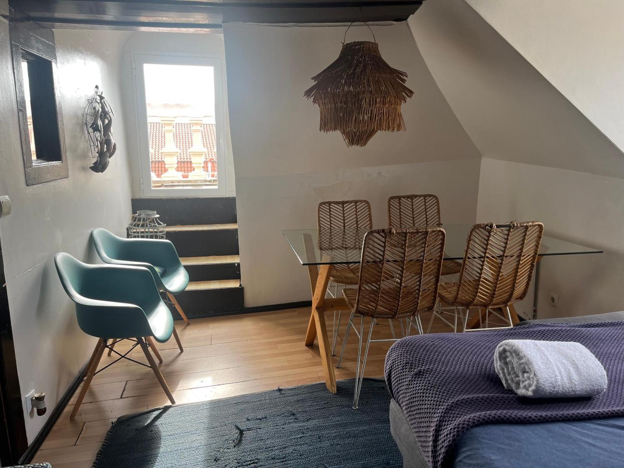 Apartment With Balcony Near Rossio Lisbon