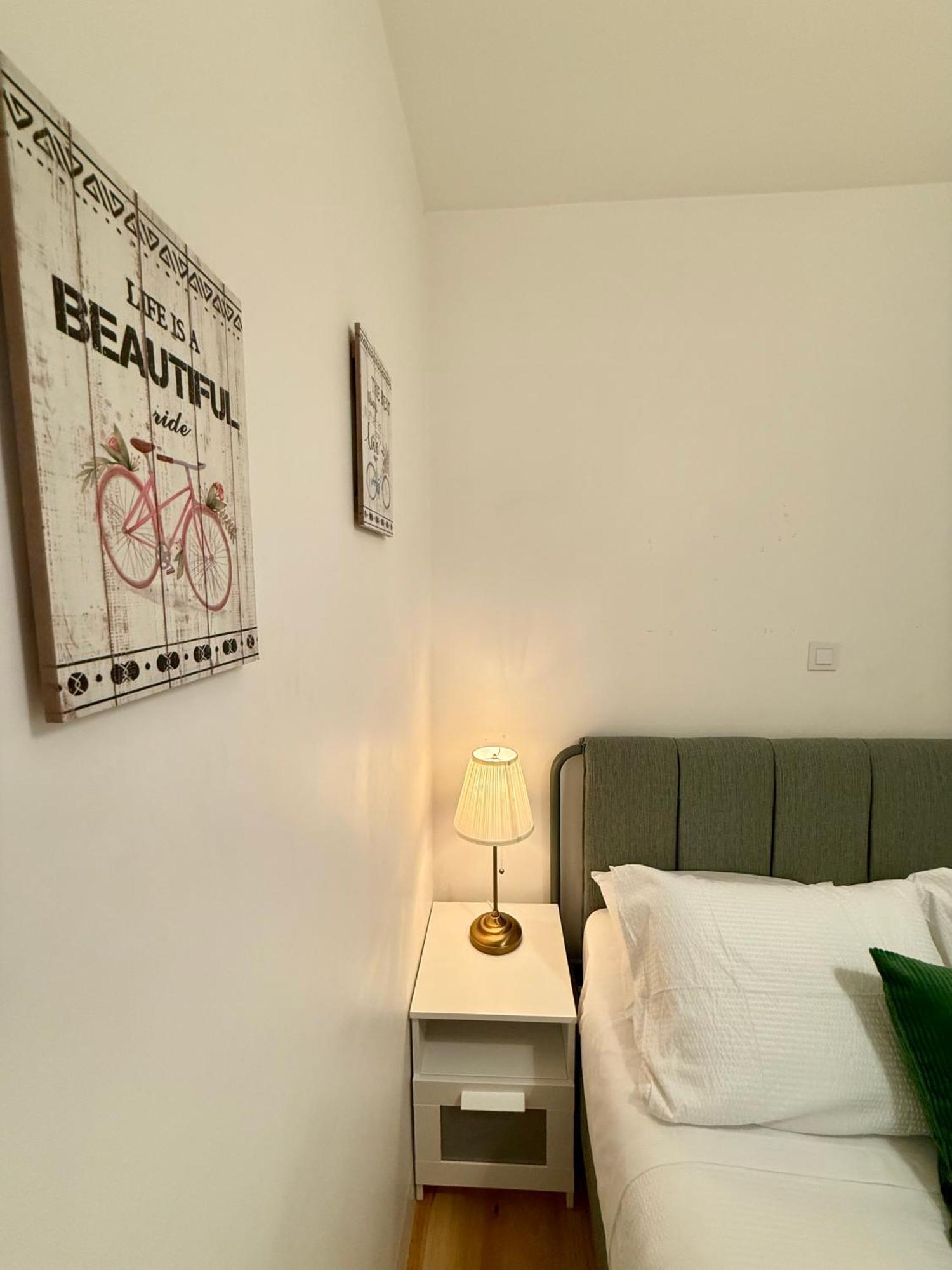 Apto Com 2 Quartos Lisbon