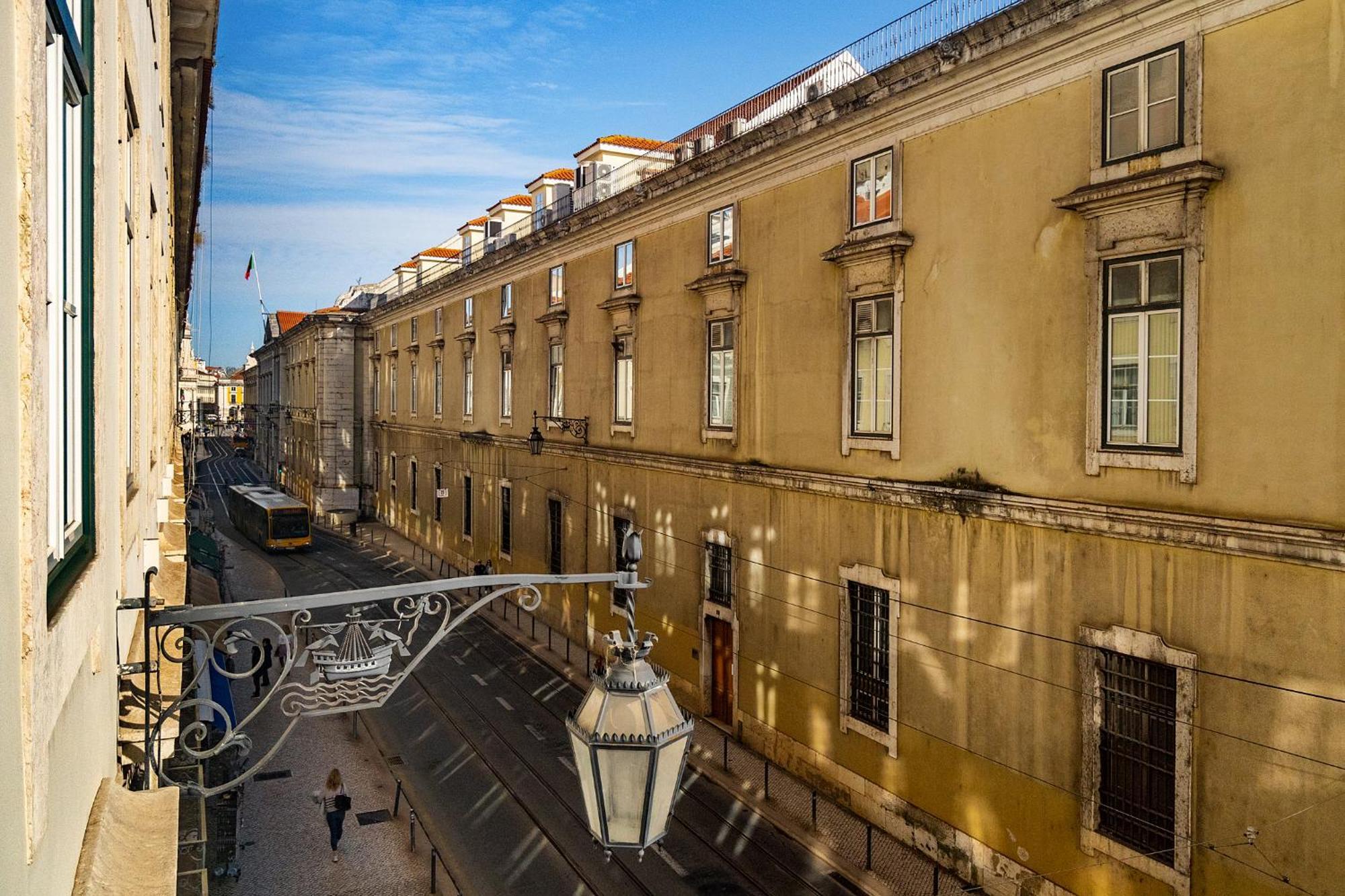 Apartment Whome A Rare Find In Lisbon's Prime Location!