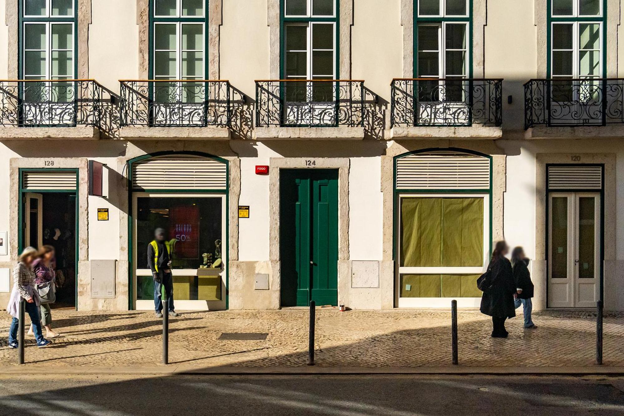 Apartment Whome A Rare Find In Lisbon's Prime Location! *