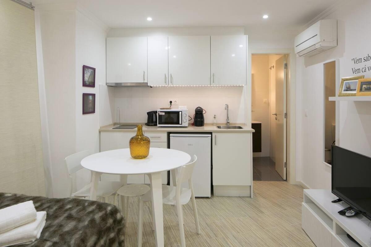 Apartment Center - Subway Nearby *