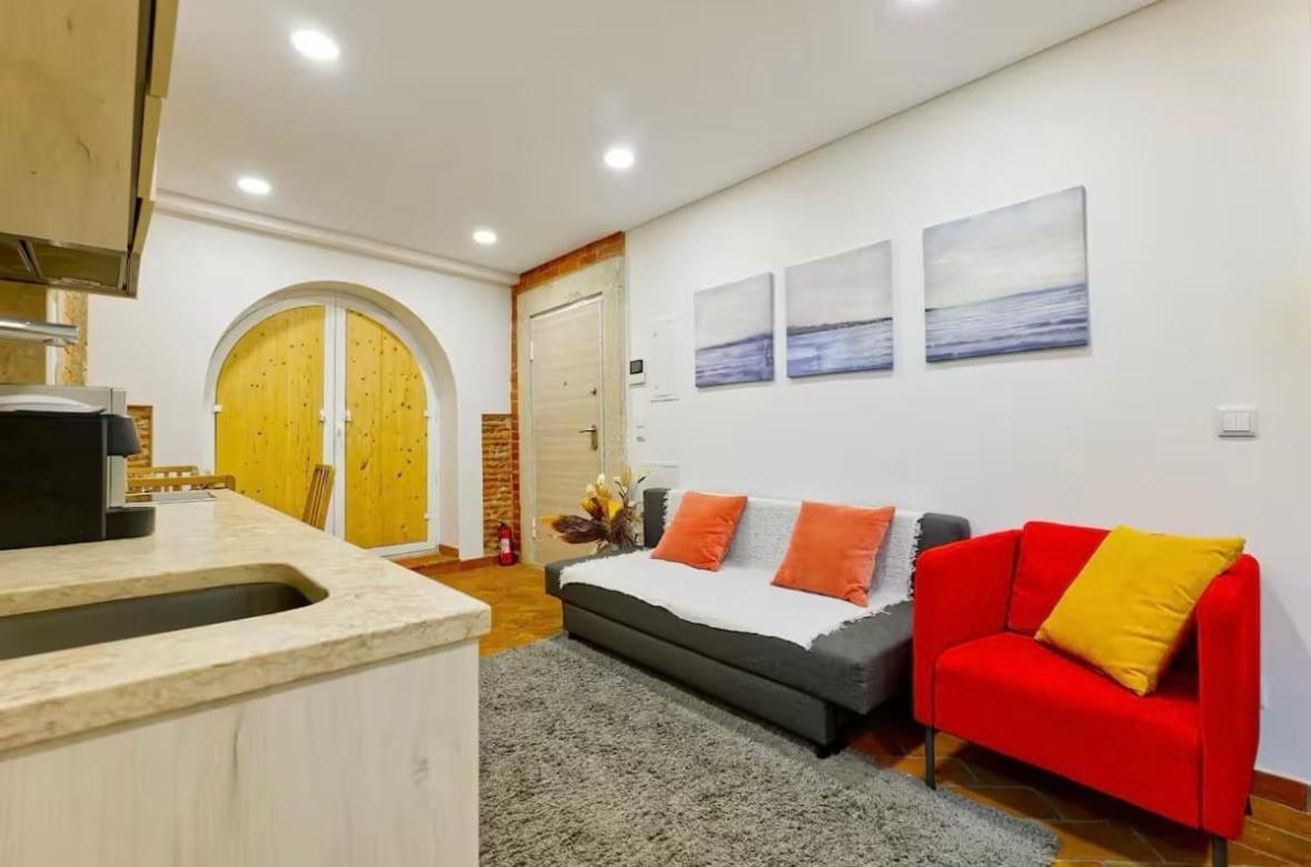 Homey Haven With A Rustic Charm Apartment *