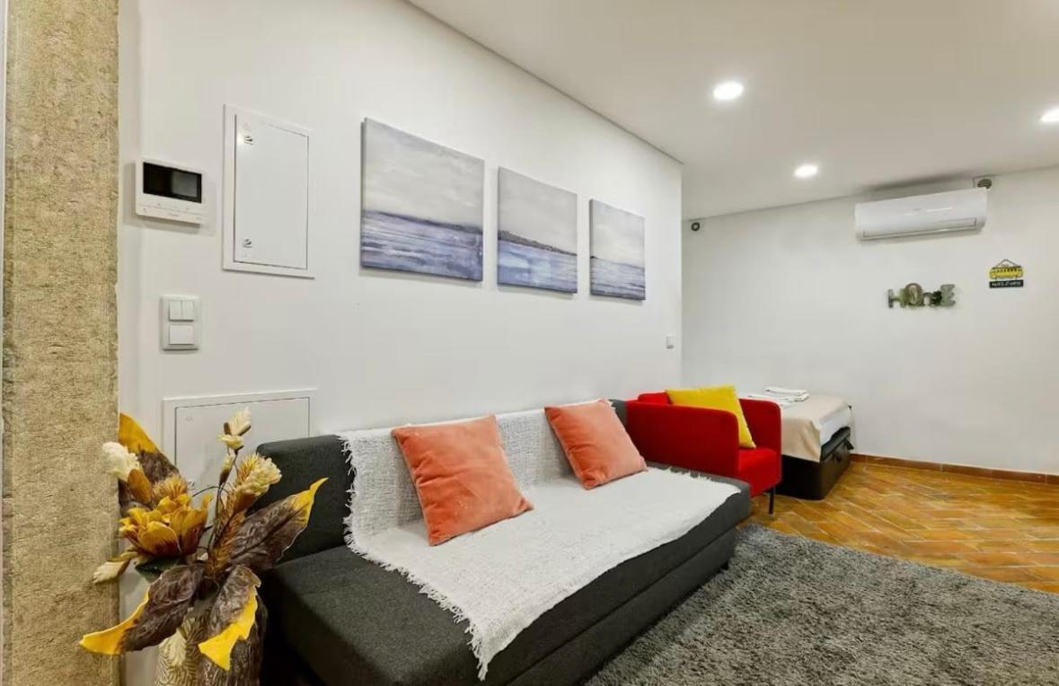Apartment Homey Haven With A Rustic Charm Lisbon