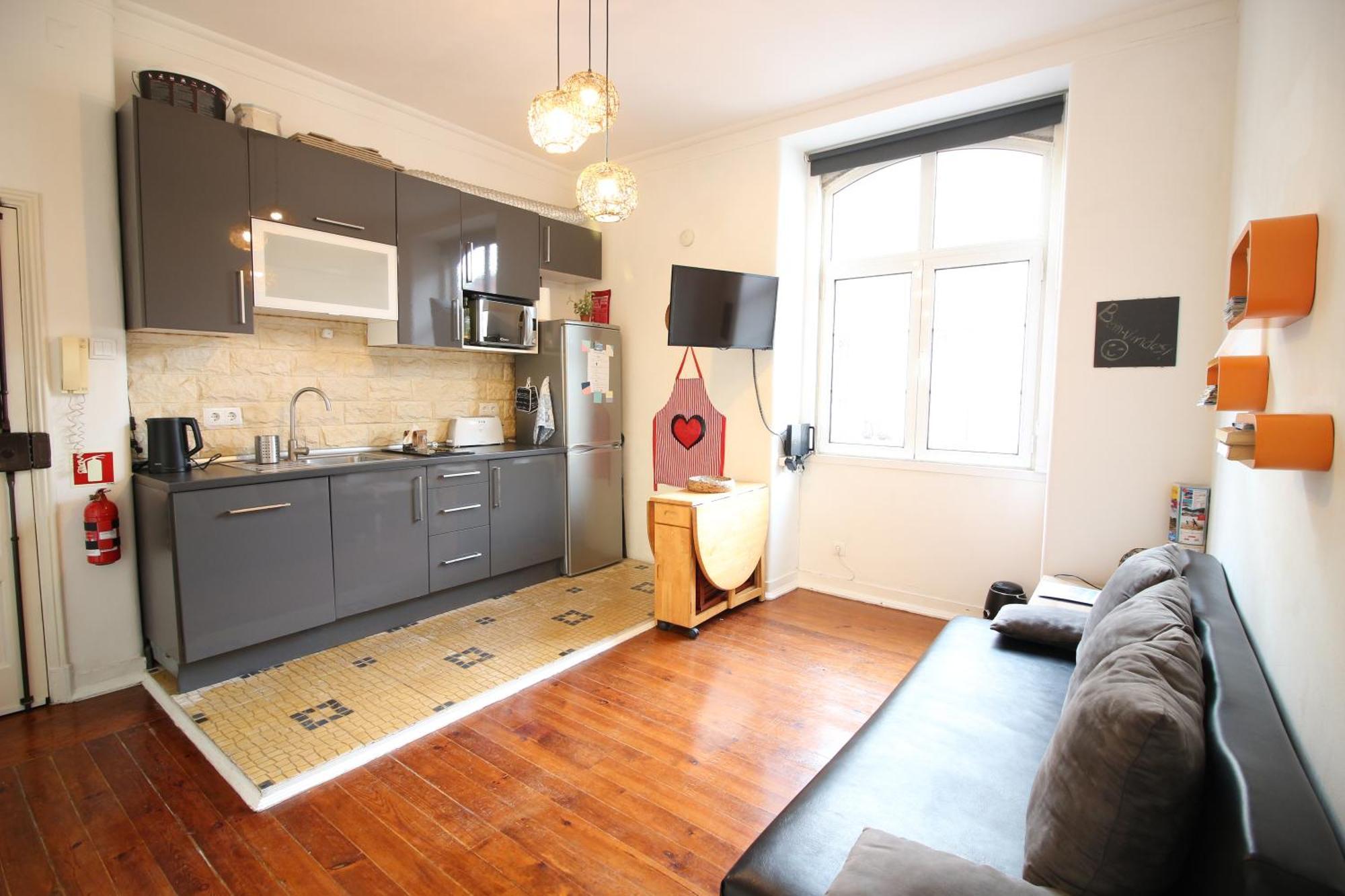 Apartment Baixa Sunny With A View! *
