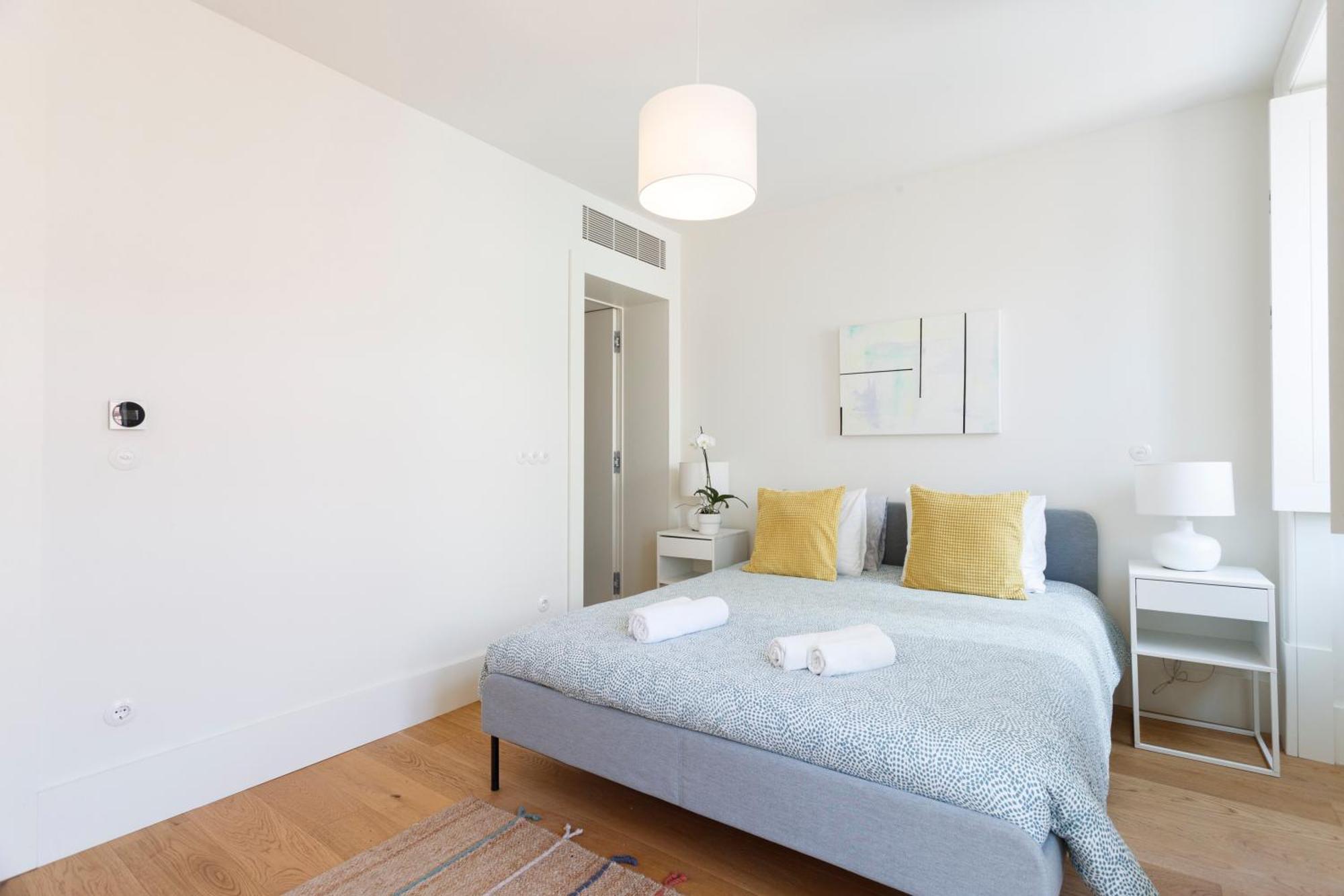 Homestay Luxury In Shared In Downtown Lisbon