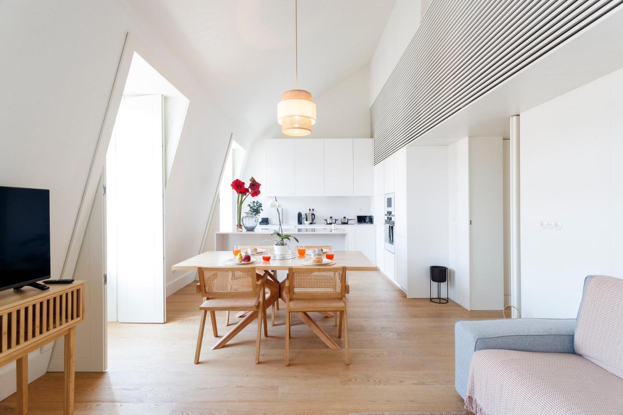 Luxury In Shared In Downtown Homestay
