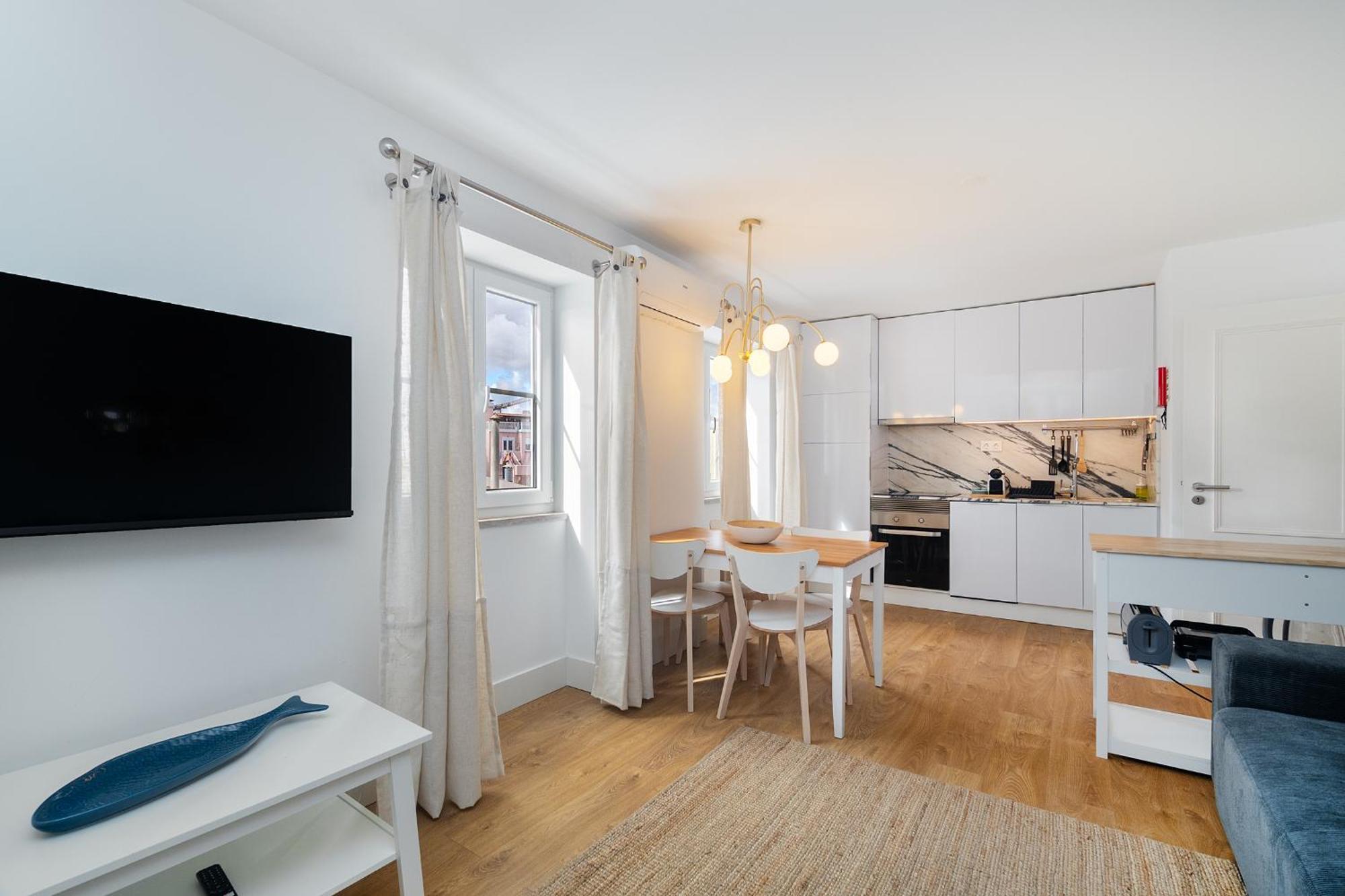 Modern By Soulplaces Apartment