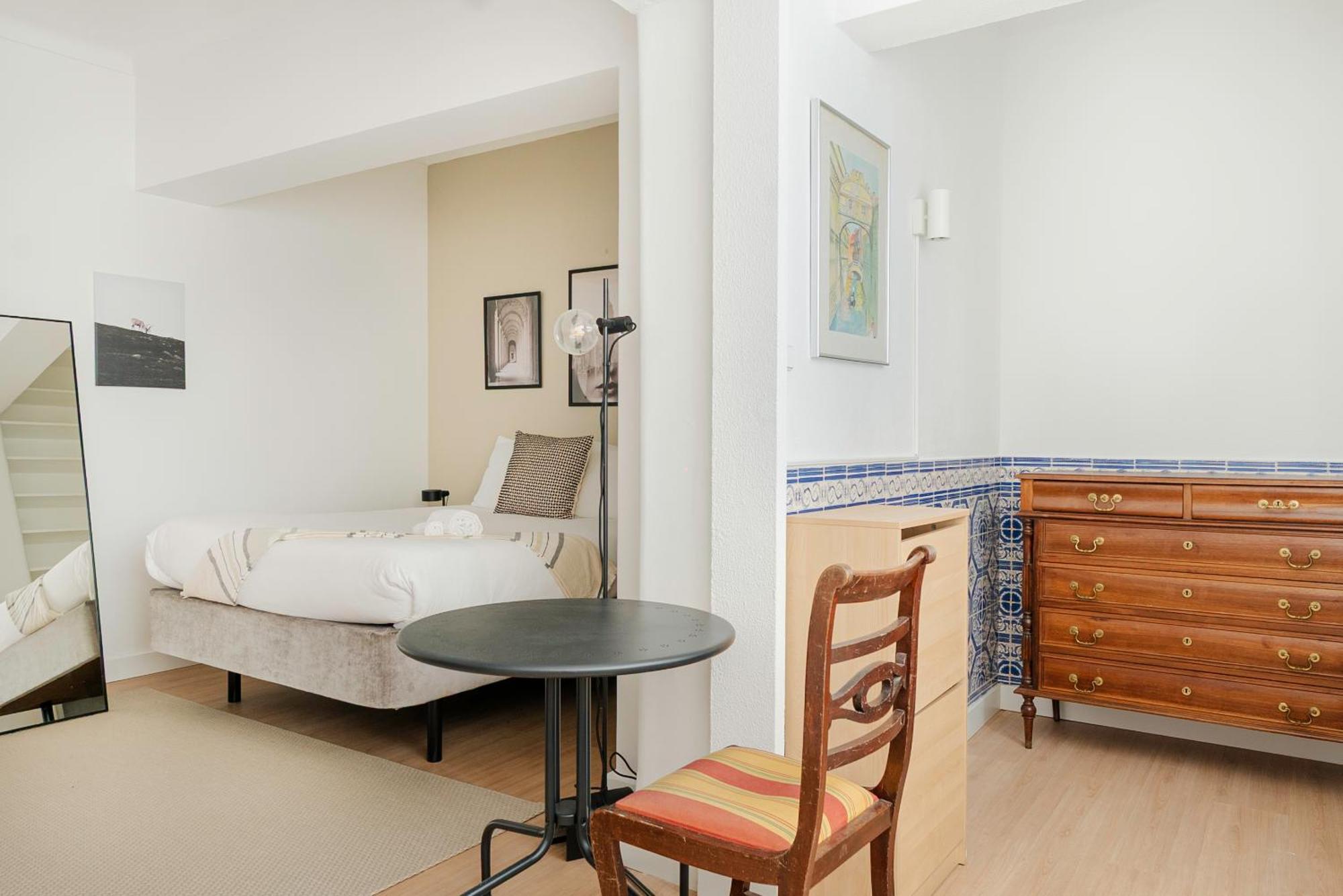 Homestay Soar I Urban Nest - Near Airport & Park