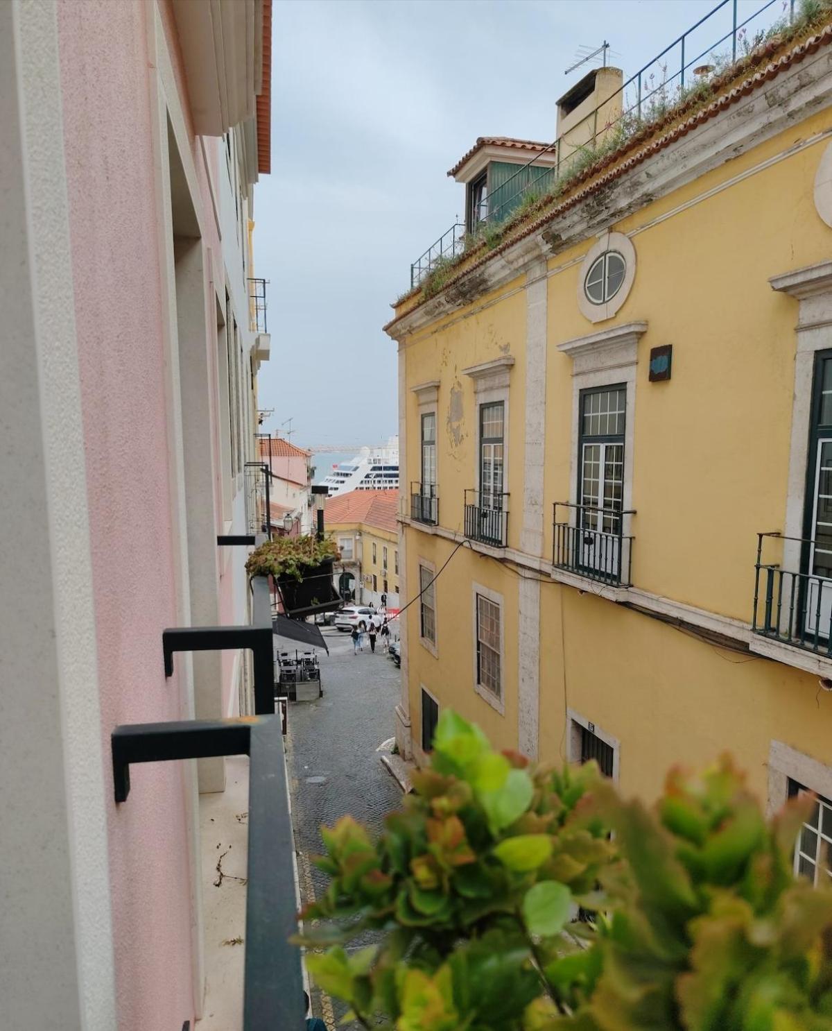 Of The Panteao, 2nd Floor Apartment Lisbon