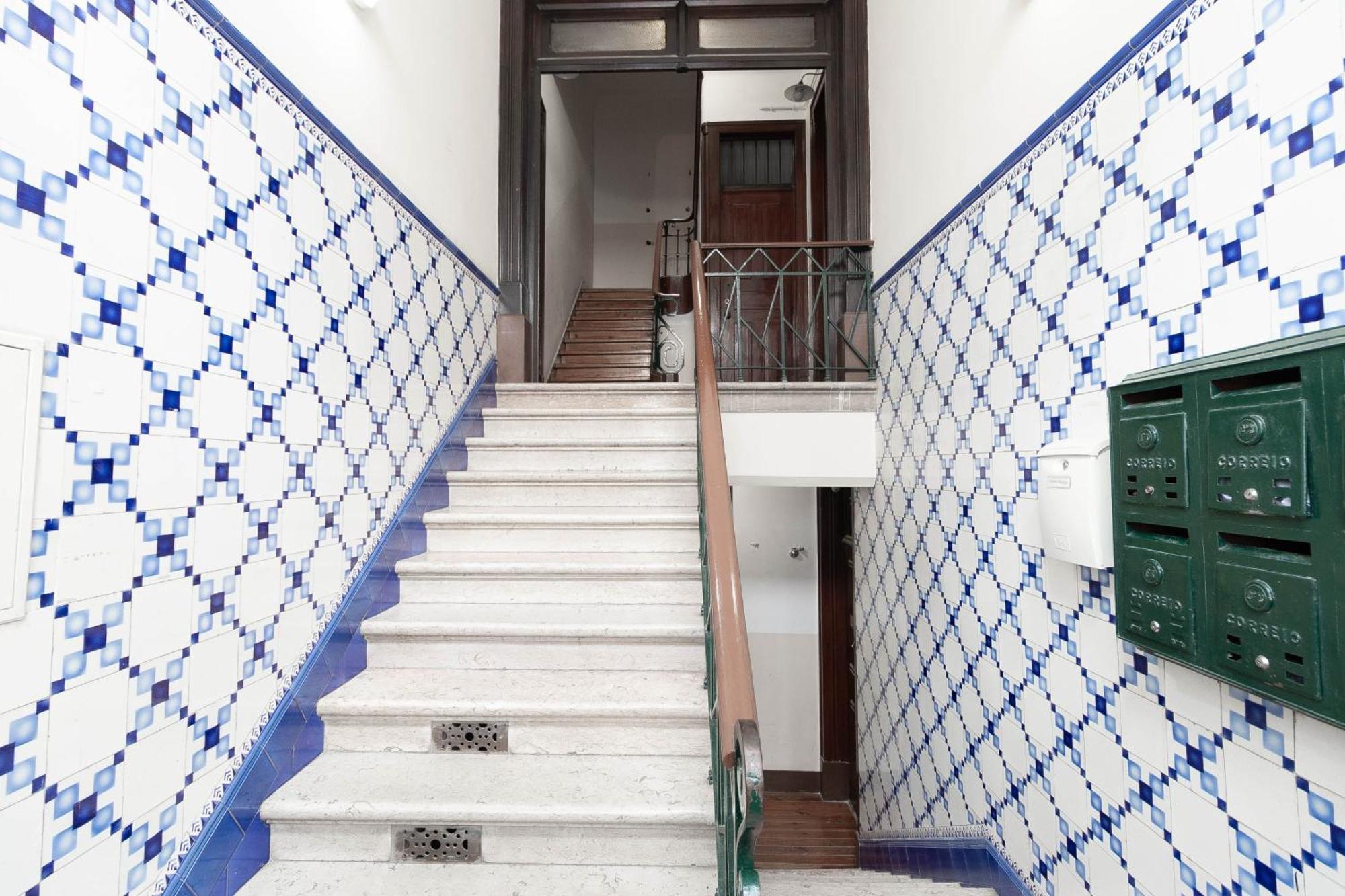 Akicity Anjos Stairway * Lisbon