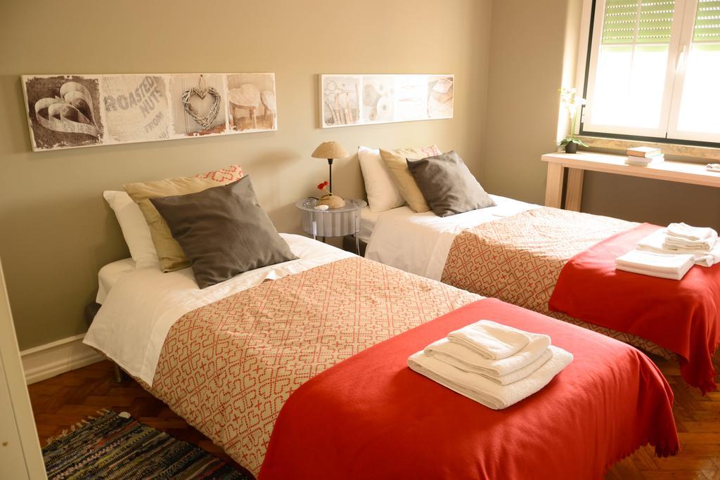 Alvalade Ii Airport Guest house