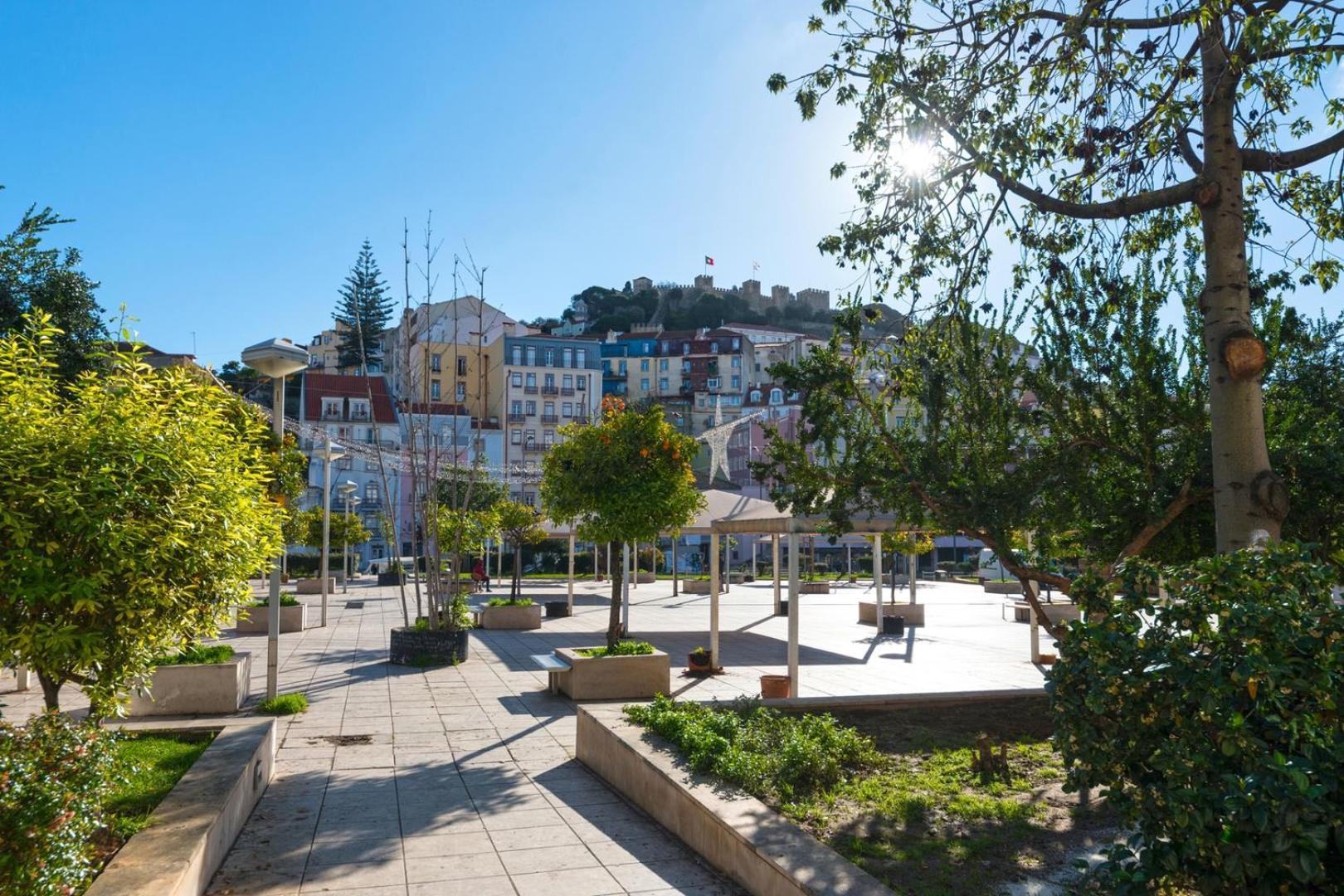 Gorgeous Rooftop 2-bed 250m To Intendente Sq Apartment Lisbon