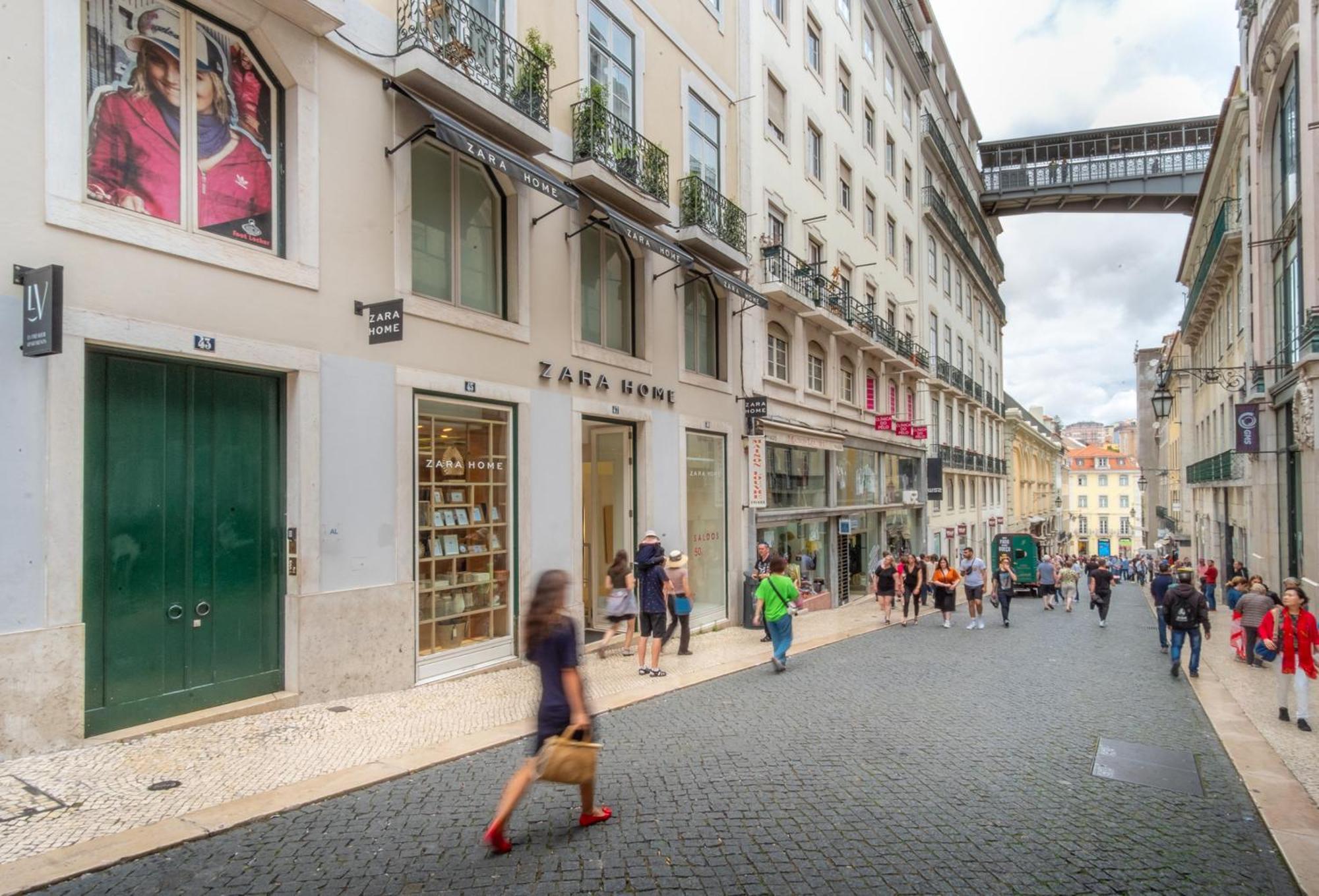 Apartment Lv Premier Chiado- Ch *