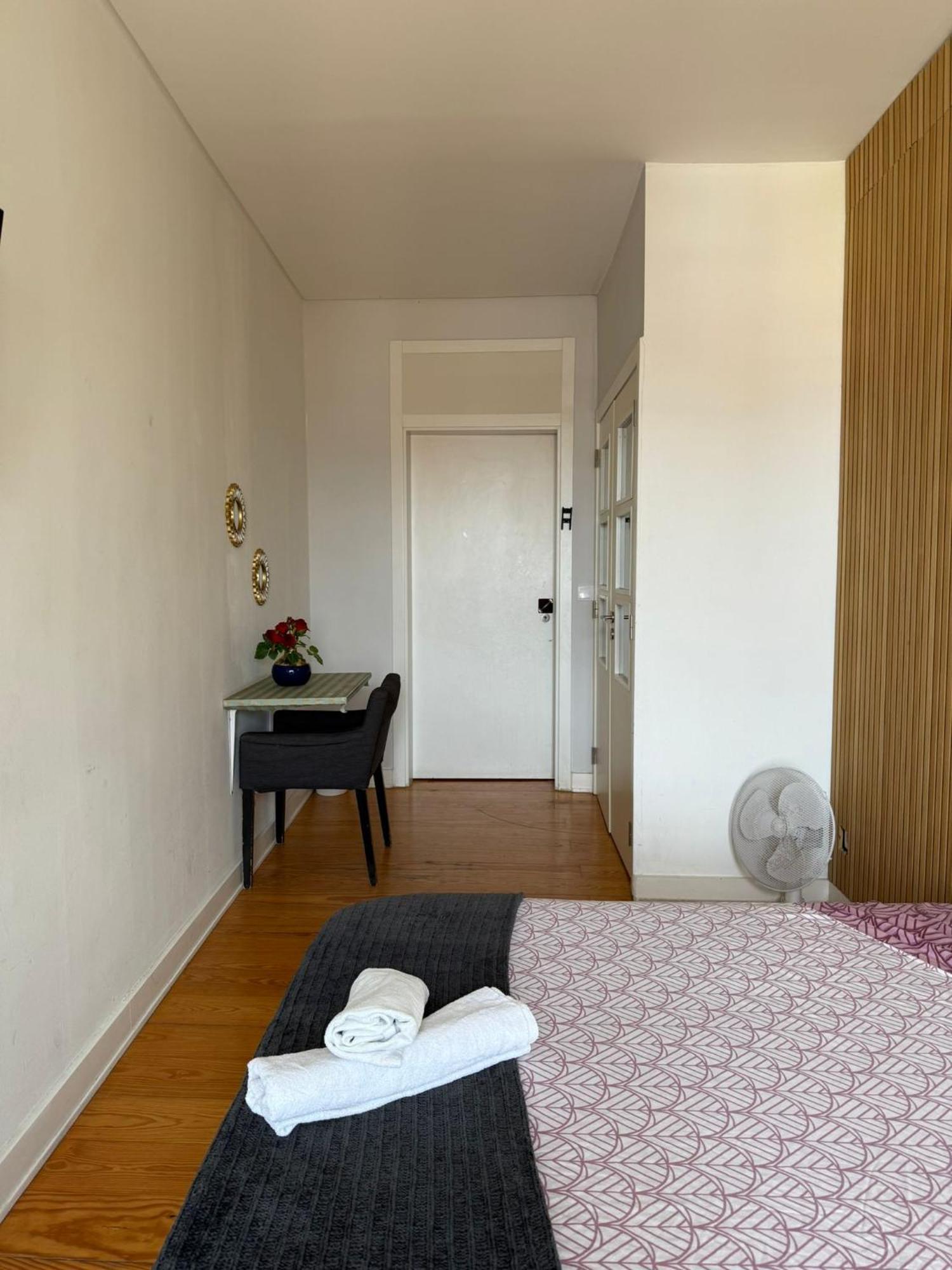 Frank's House & Happy Downtown Apartment