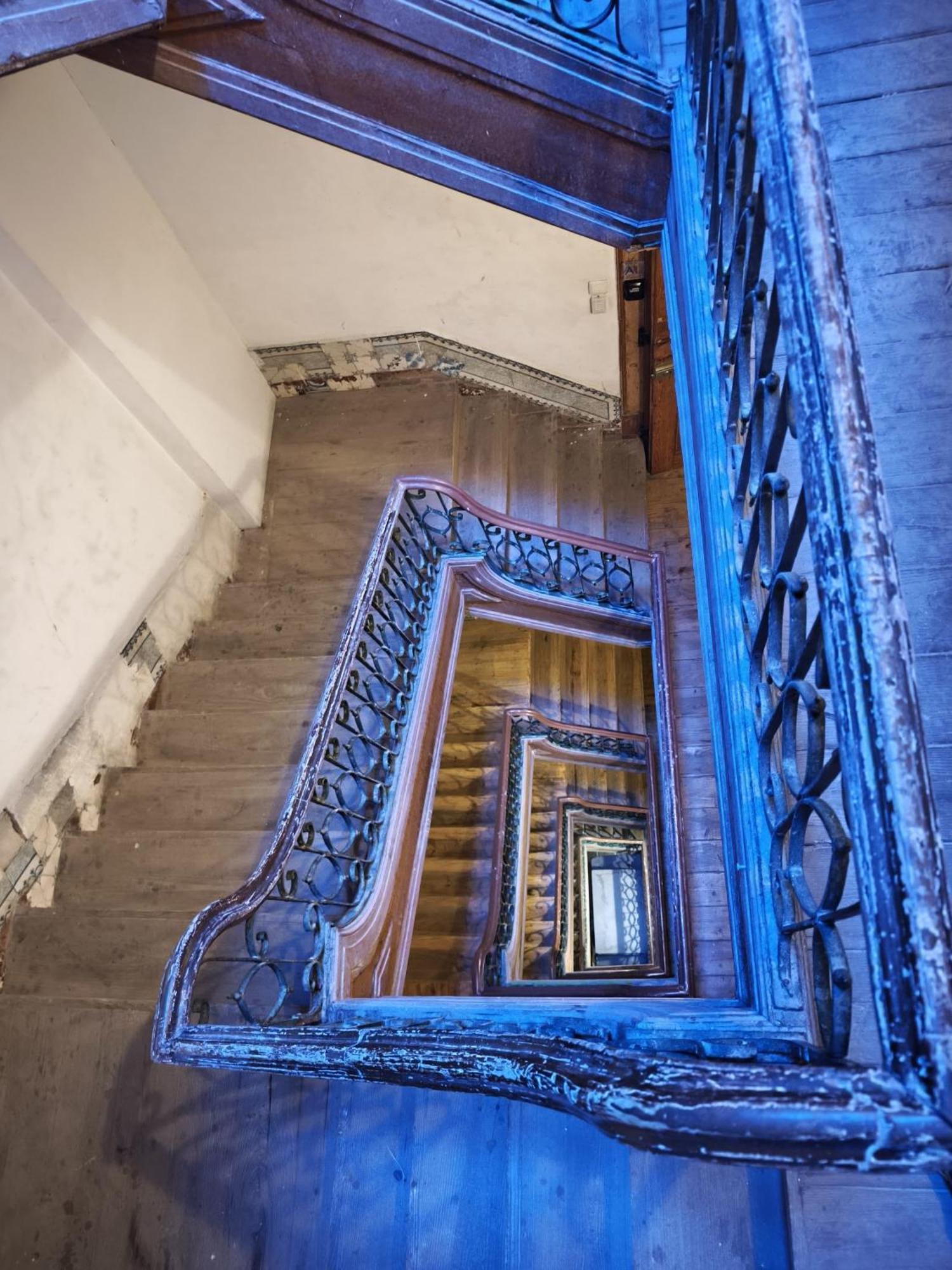 Homestay Bedroom In Shared House In Chiado - Historic Center Of *
