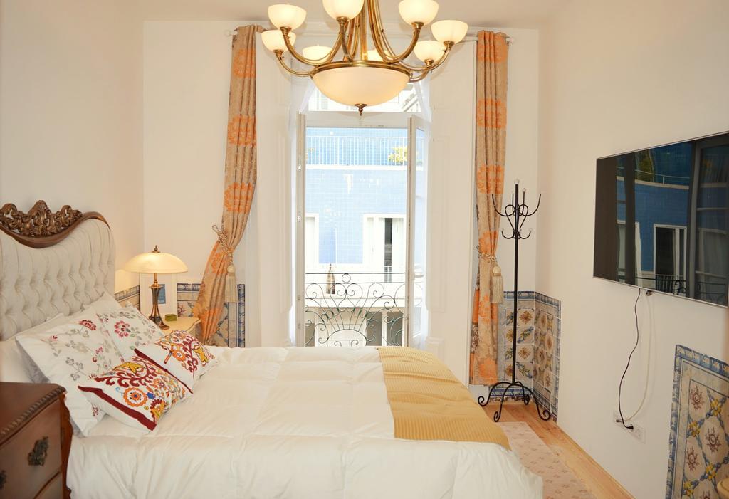 Chiado 3 Bedroom Luxury Apartment *