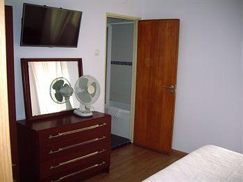 Alojamento de Acomodação e Pequeno-almoço Residencial Camoes 2*