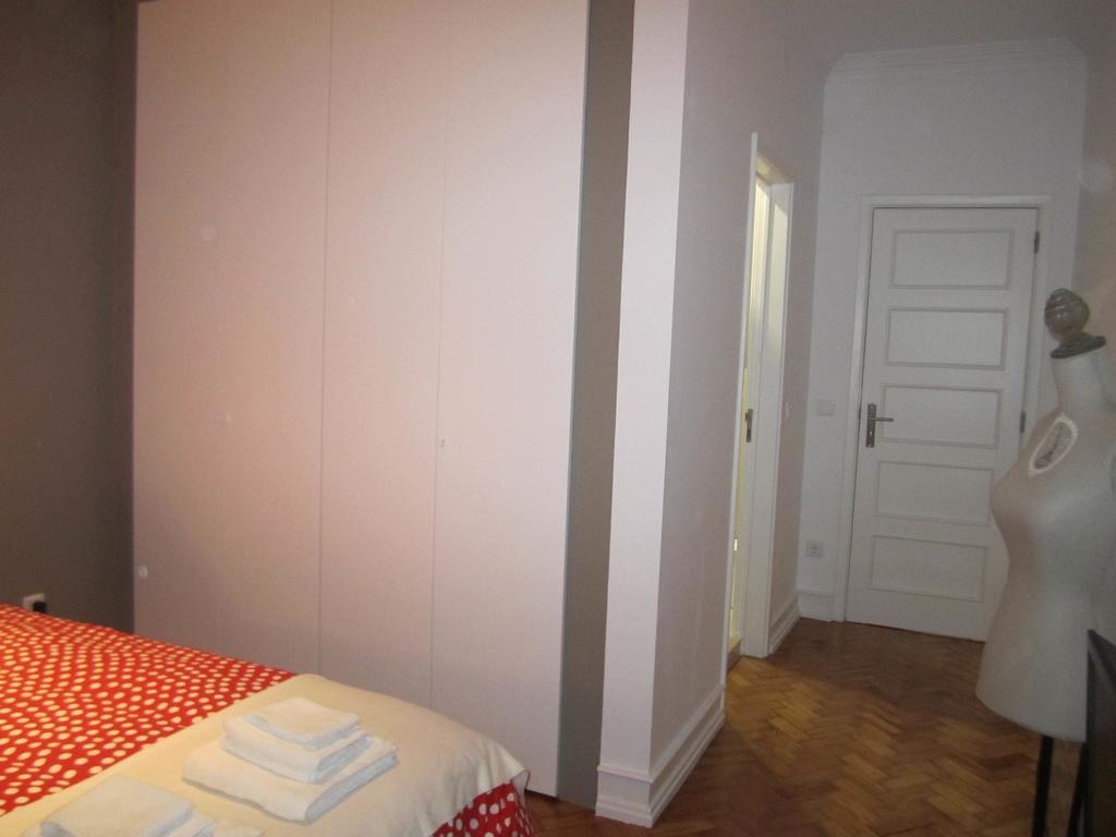 Guest house Alvalade Ii Airport 3*