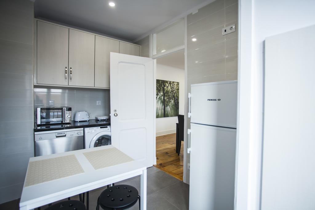 Breathtaking River View In Alfama Apartment Lisbon