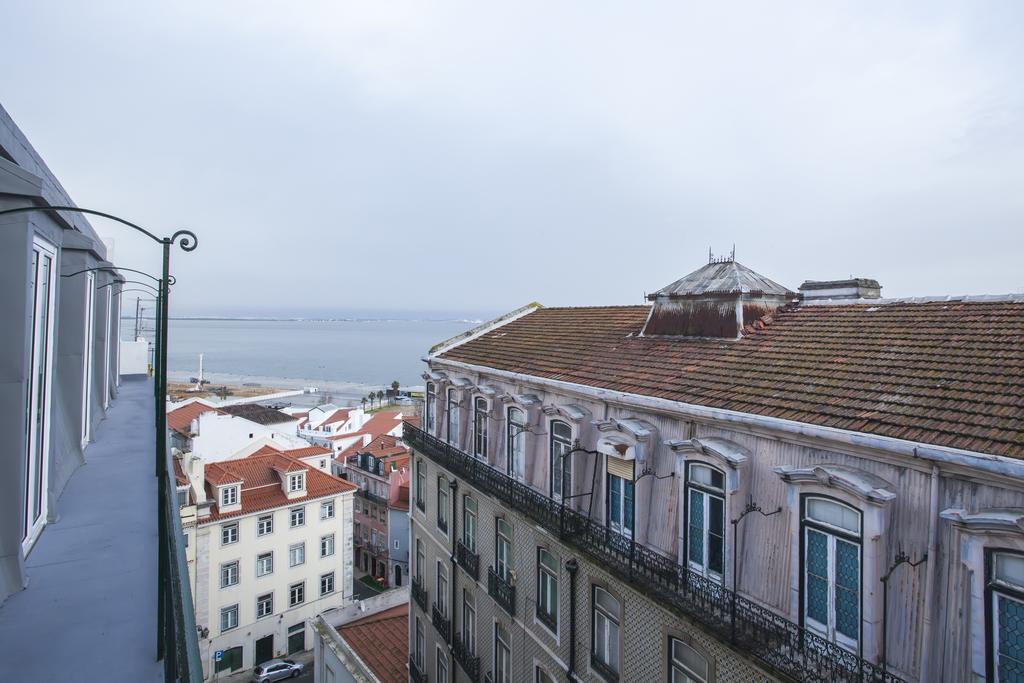 Breathtaking River View In Alfama Apartment *