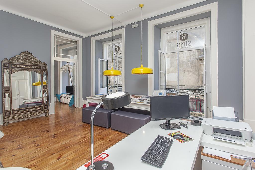 Hostel 5 Sins Chiado Lisbon