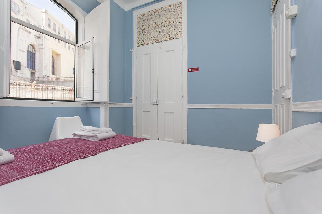 Hostel 5 Sins Chiado *
