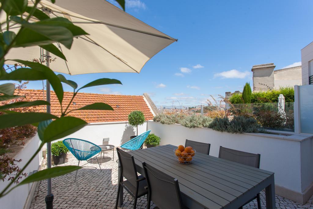 Living Graca Lisbon