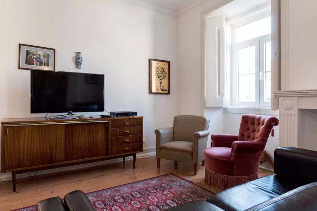 Lisbon Secret & River View Family Flat Apartment *