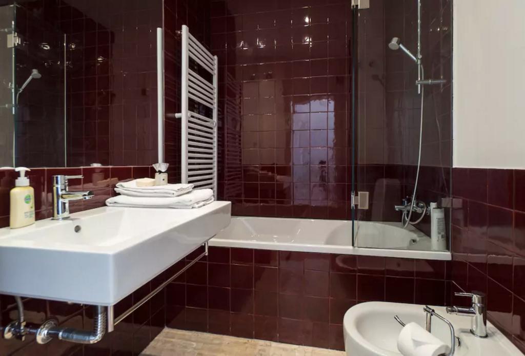 Apartment Lisbon Secret & River View Family Flat Lisbon