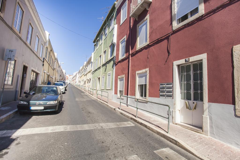 Apartment Graca Traditional 2 Bedroom Lisbon