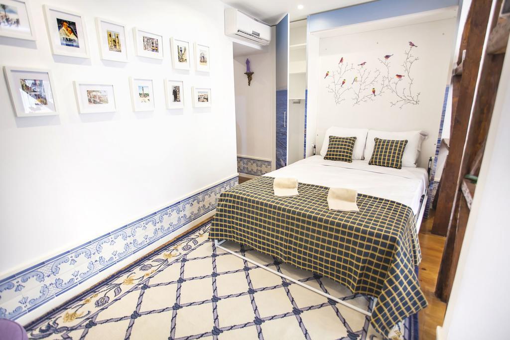 Apartment Typical Bairro Alto Lisbon