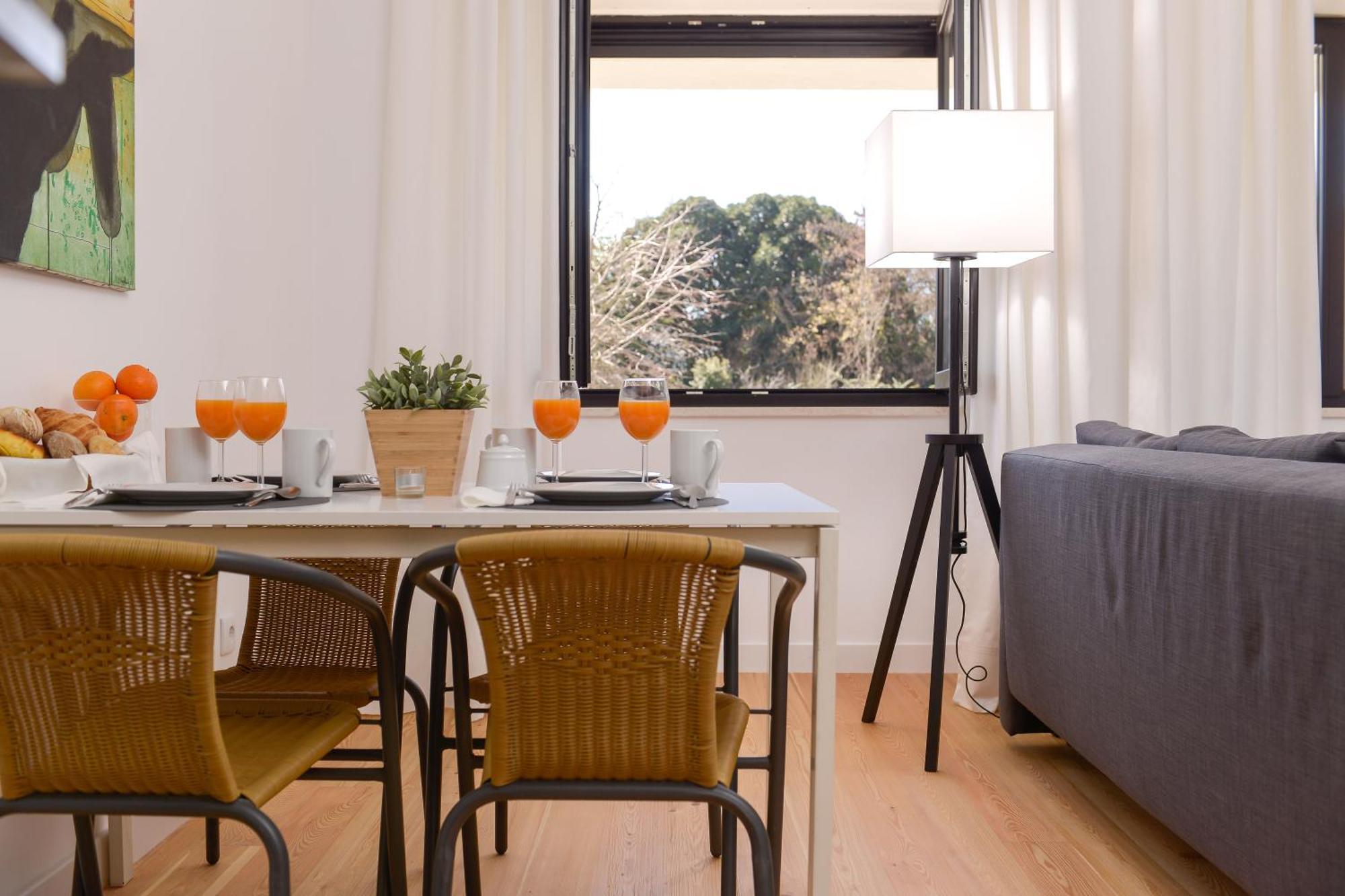 Center Gardens Apartments Apartment *