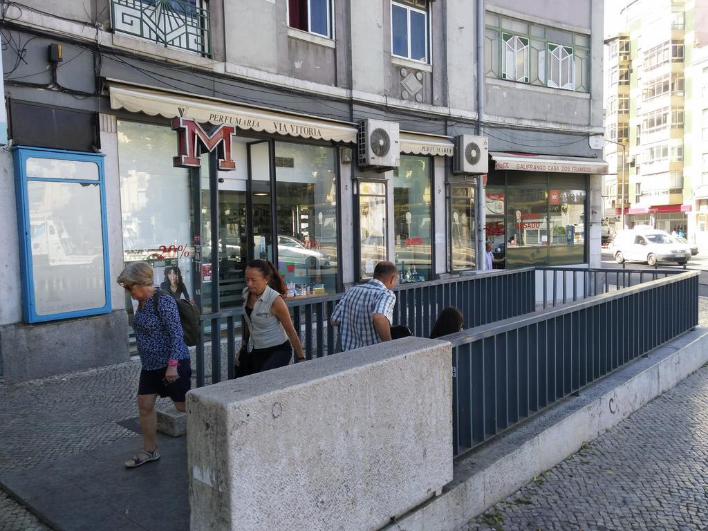 Ground Floor W/backyard Lisbon