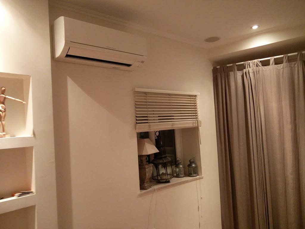 Chic 1-bed Flat With Balcony, View And Workspace, 5mins To Santa Justa Lift Lisbon