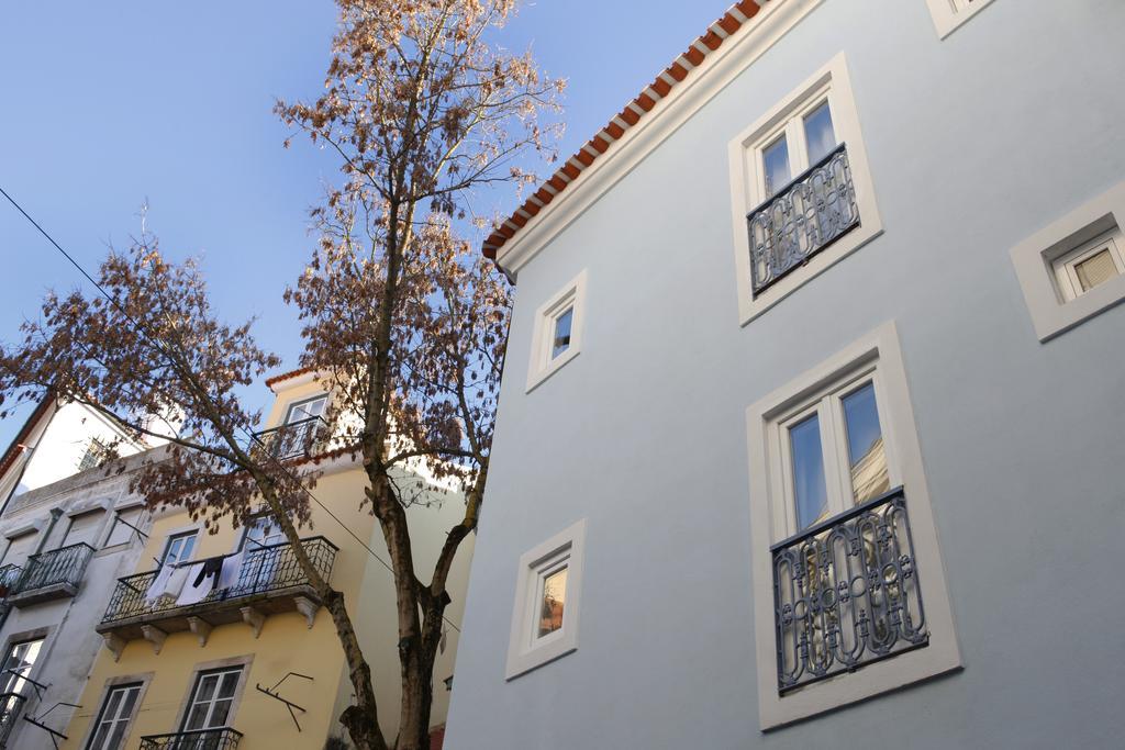 Alfama Yellow House Apartment