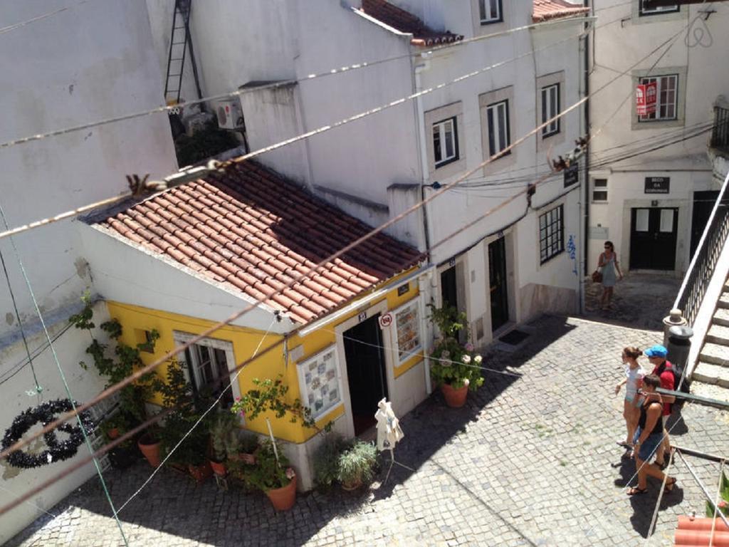 Cozy River View Alfama Apartment Lisbon