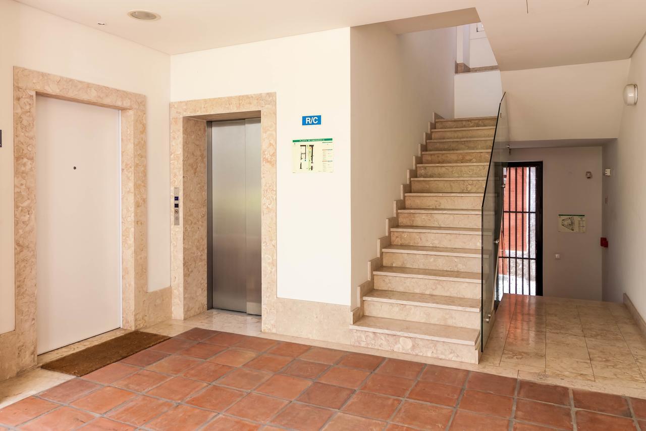 Apartment Palace