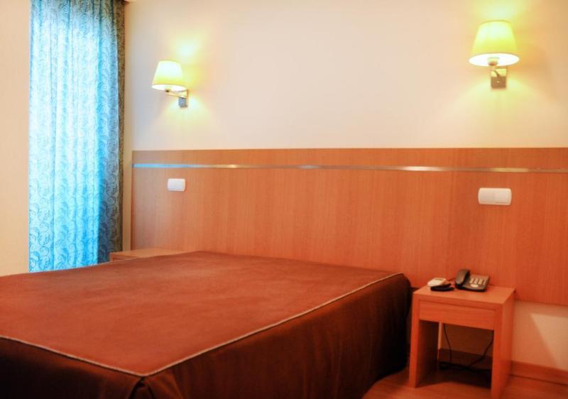 Canada Hotel 2*