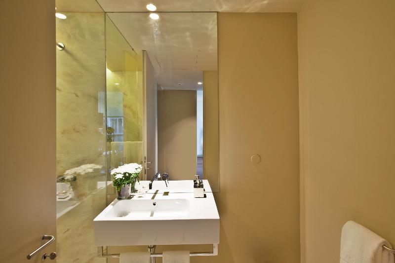 Five Stars 8 Building * Lisbon