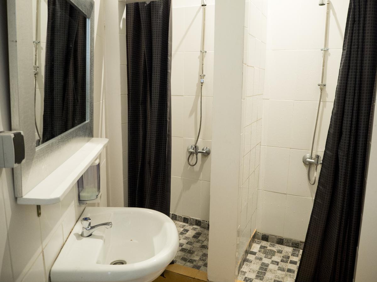 Hostel Aykibom *
