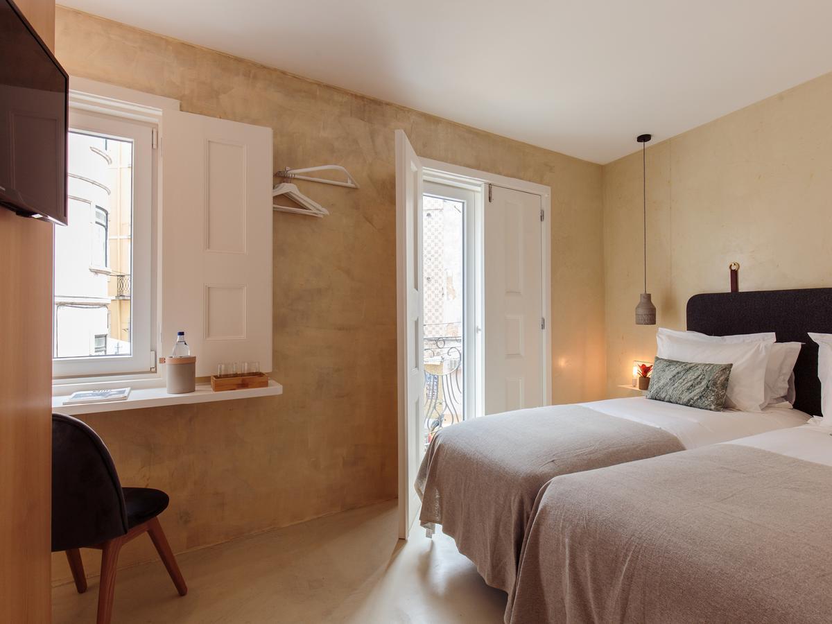 Bed & Breakfast Dear - Living House Lisbon