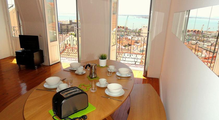 Flores Terrace Lisbon