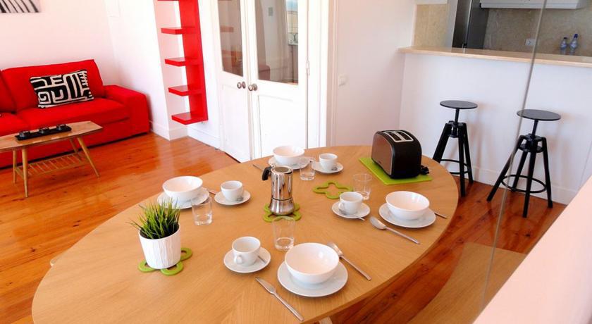 Flores Terrace Apartment