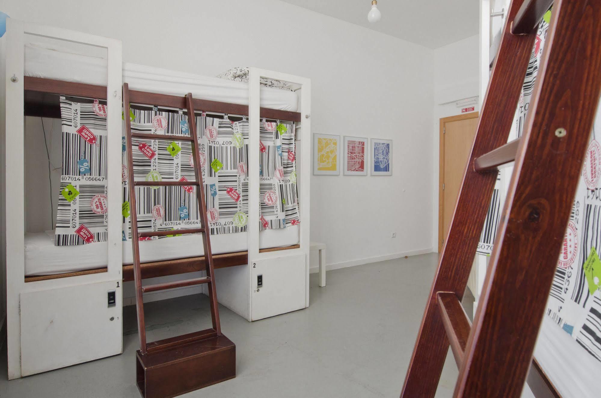 Destination Hostel