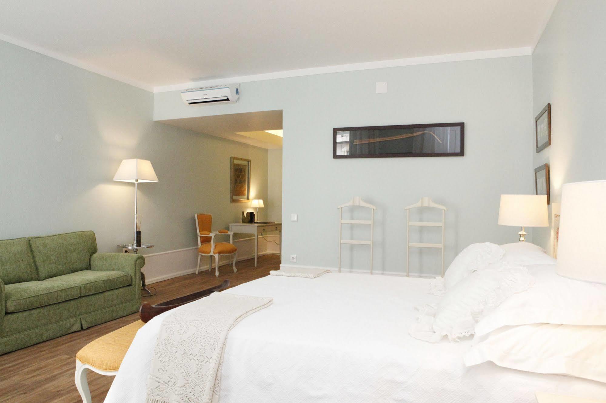 Alecrim Ao Chiado Guest house 4*