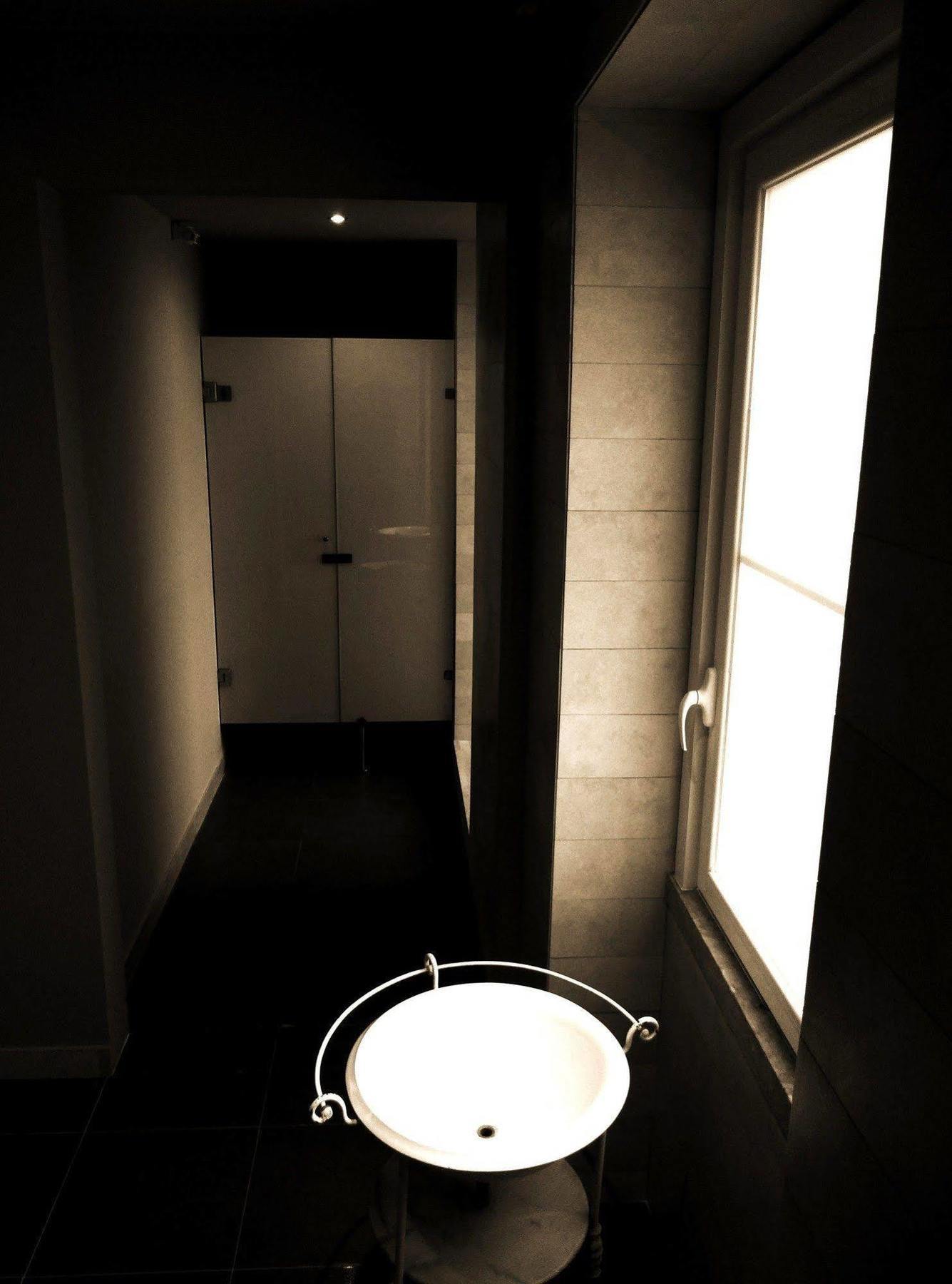 Jo's Place 3* Lisbon