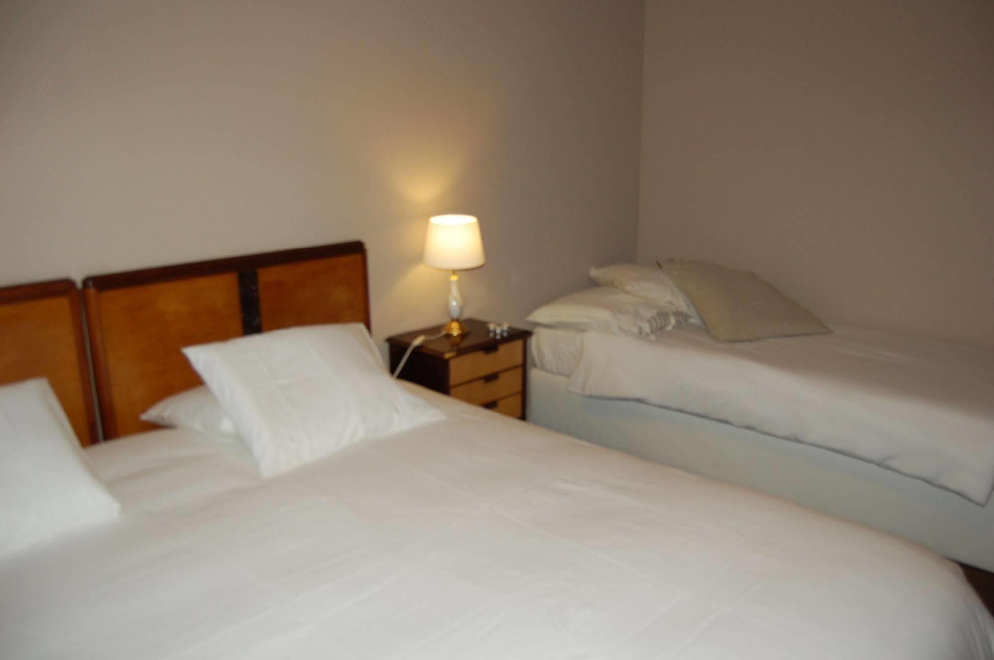 Jo's Place 3*