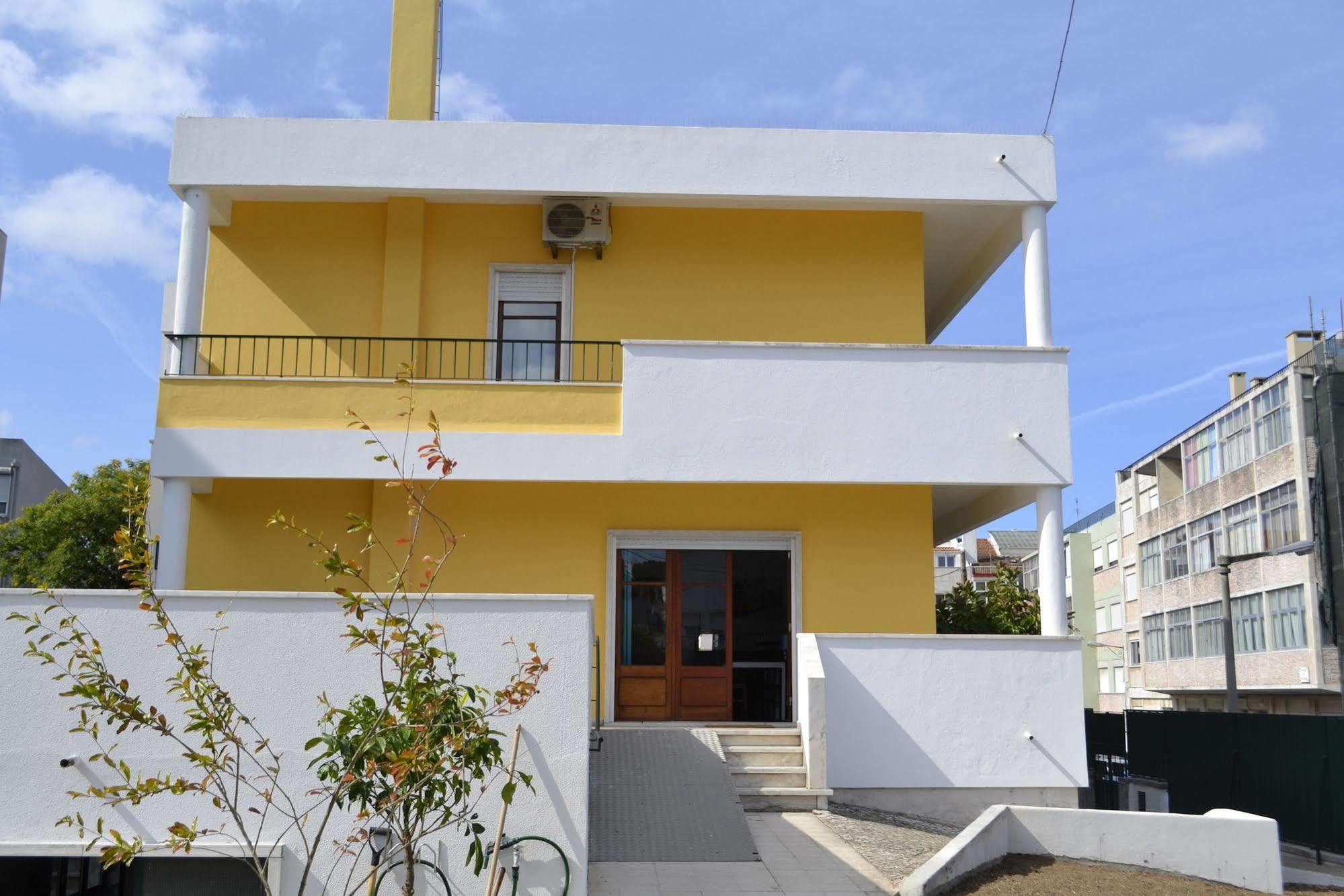 Casa Amarela Belem Guest house 2*